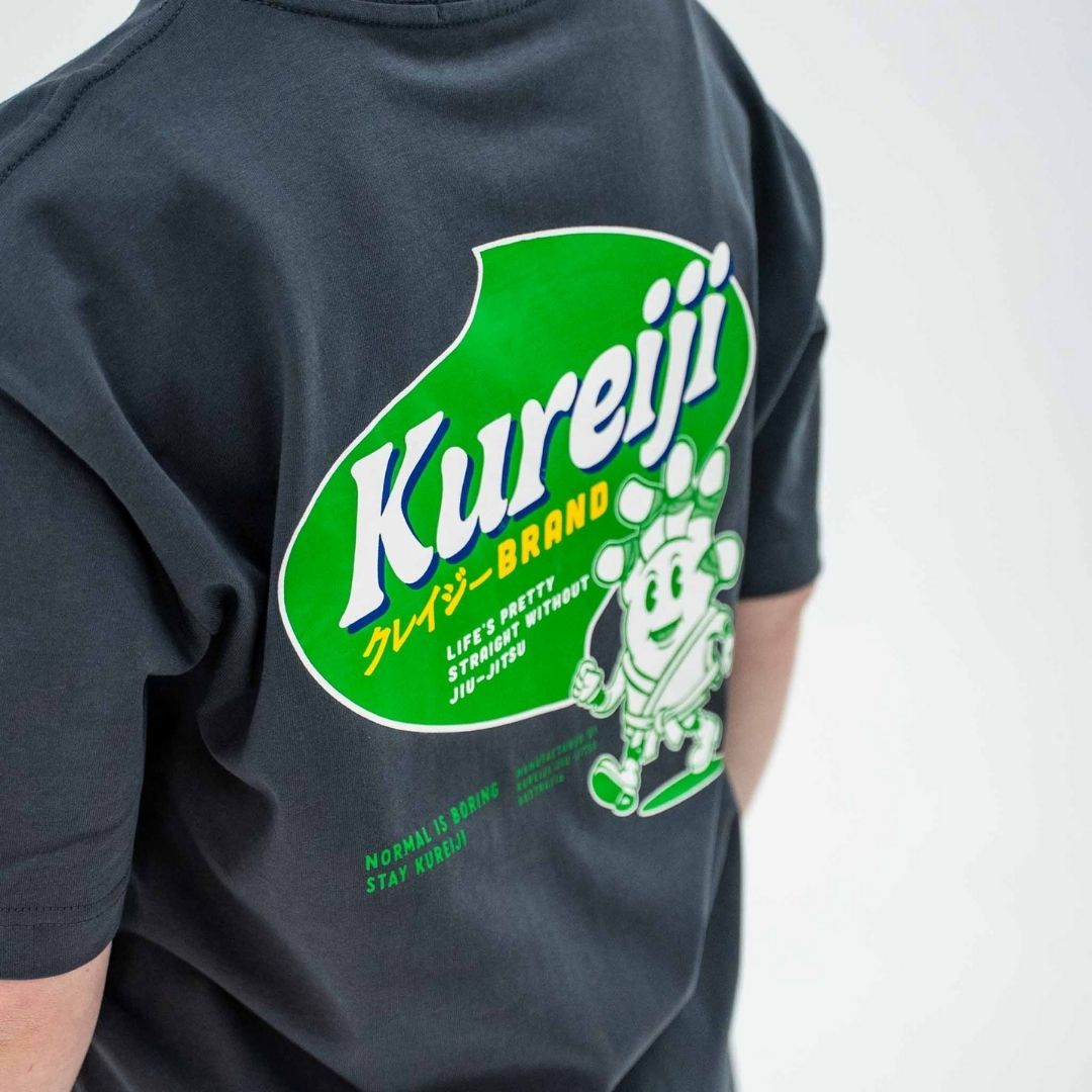 Close up back view of Kureiji T-Shirt Twistied Fingers Chicken when worn