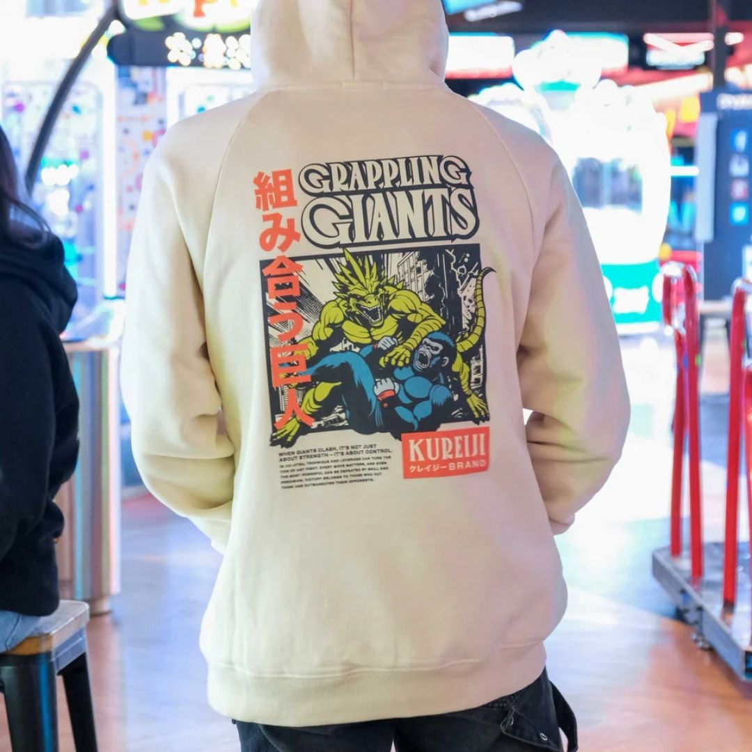 Alternate back view of Kureiji Hoodie Gigante when worn