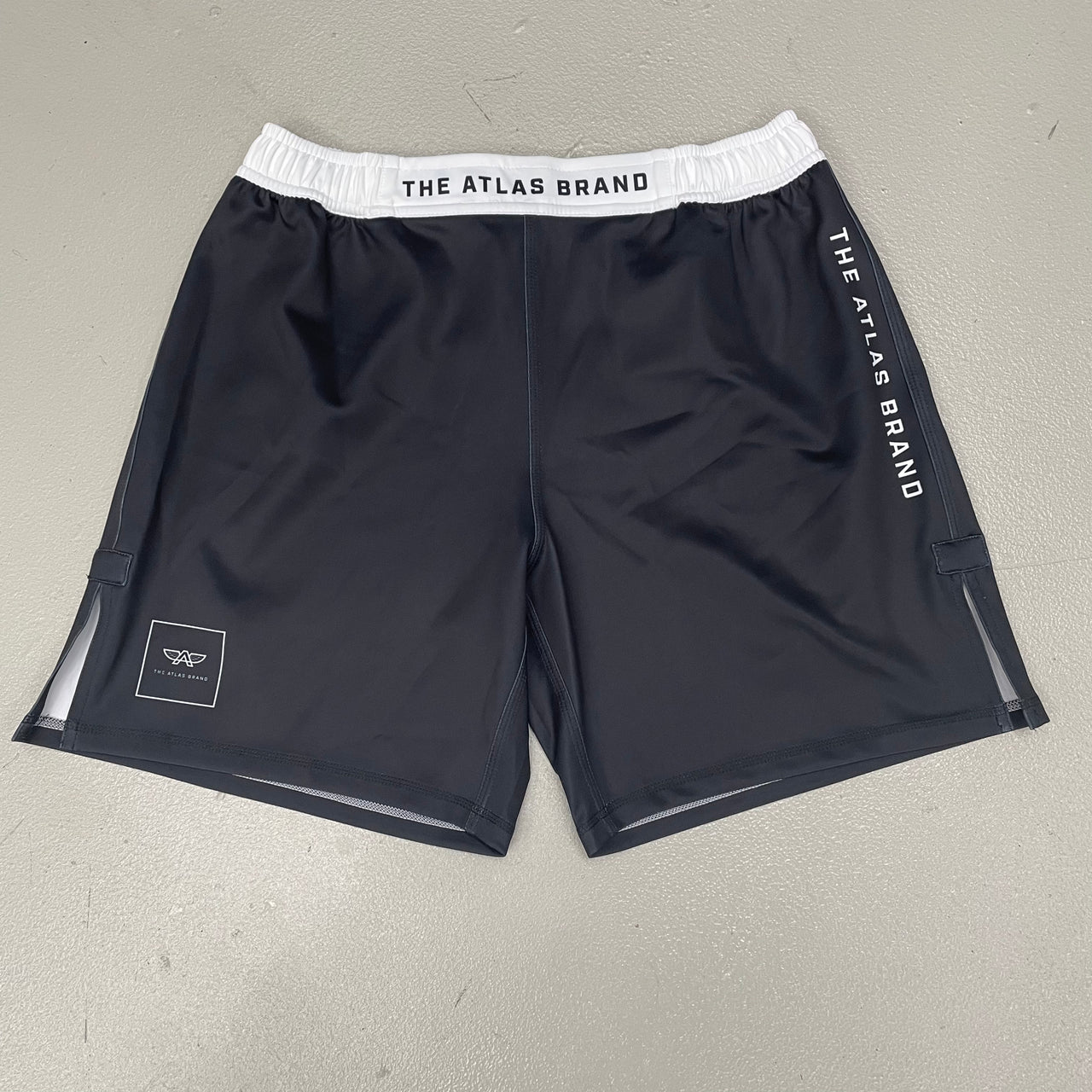 Clearance Sample - The Atlas Brand - Apex Black/White - Size: Large
