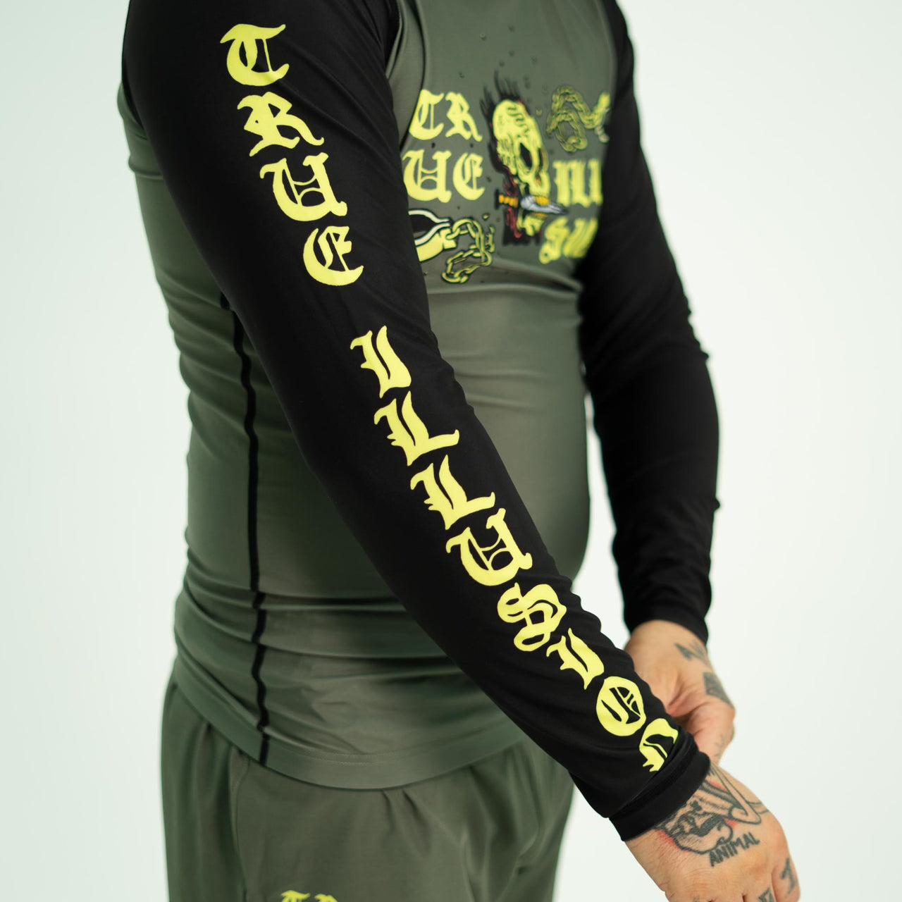 True Illusion Long Sleeve Rash Guard - Fire Skull