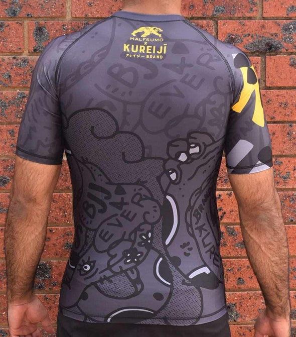 Battle - Kureijī x Half Sumo Collective Collab - Short Sleeve Rashguard