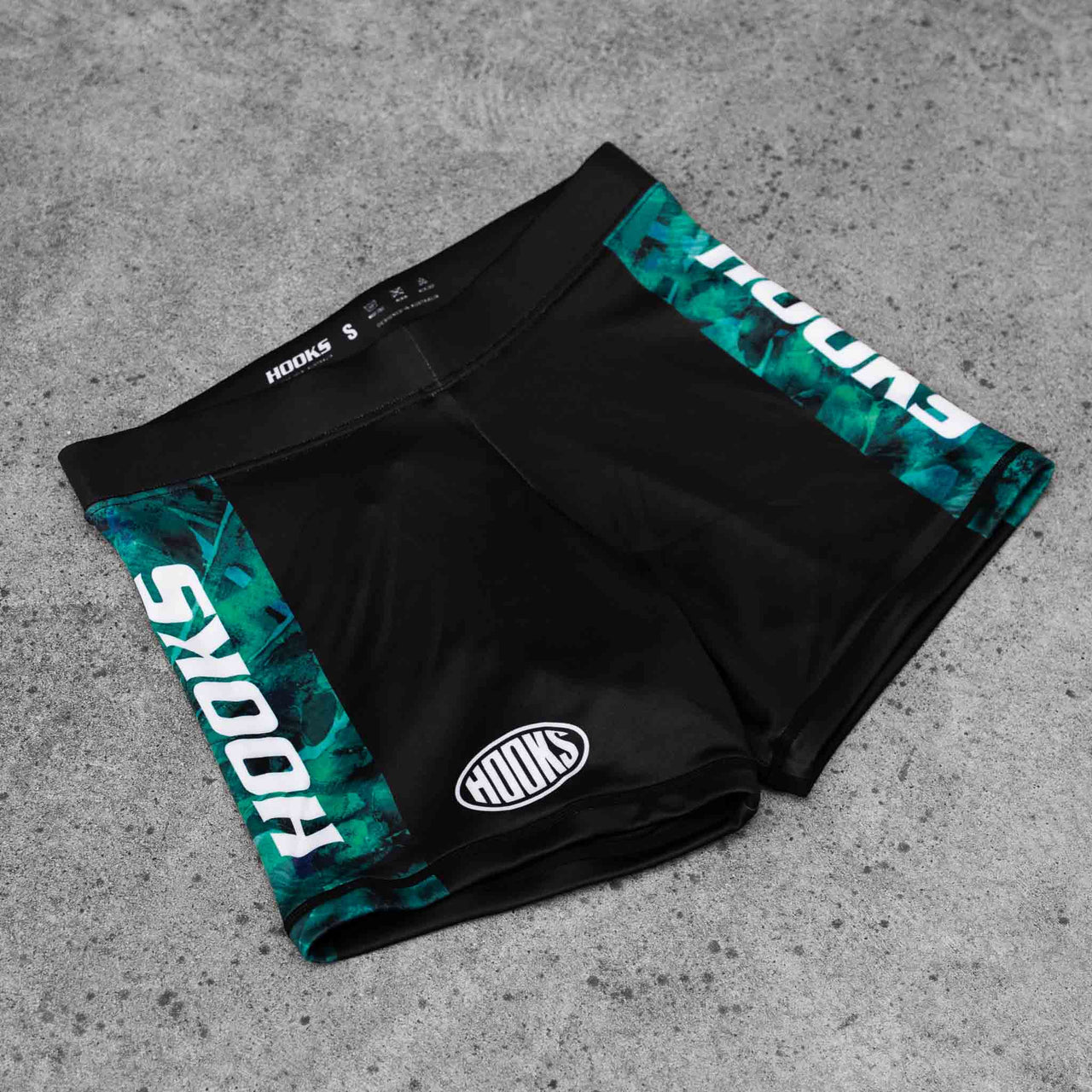 Hooks Women’s Flex Shorts - Jungle Reign