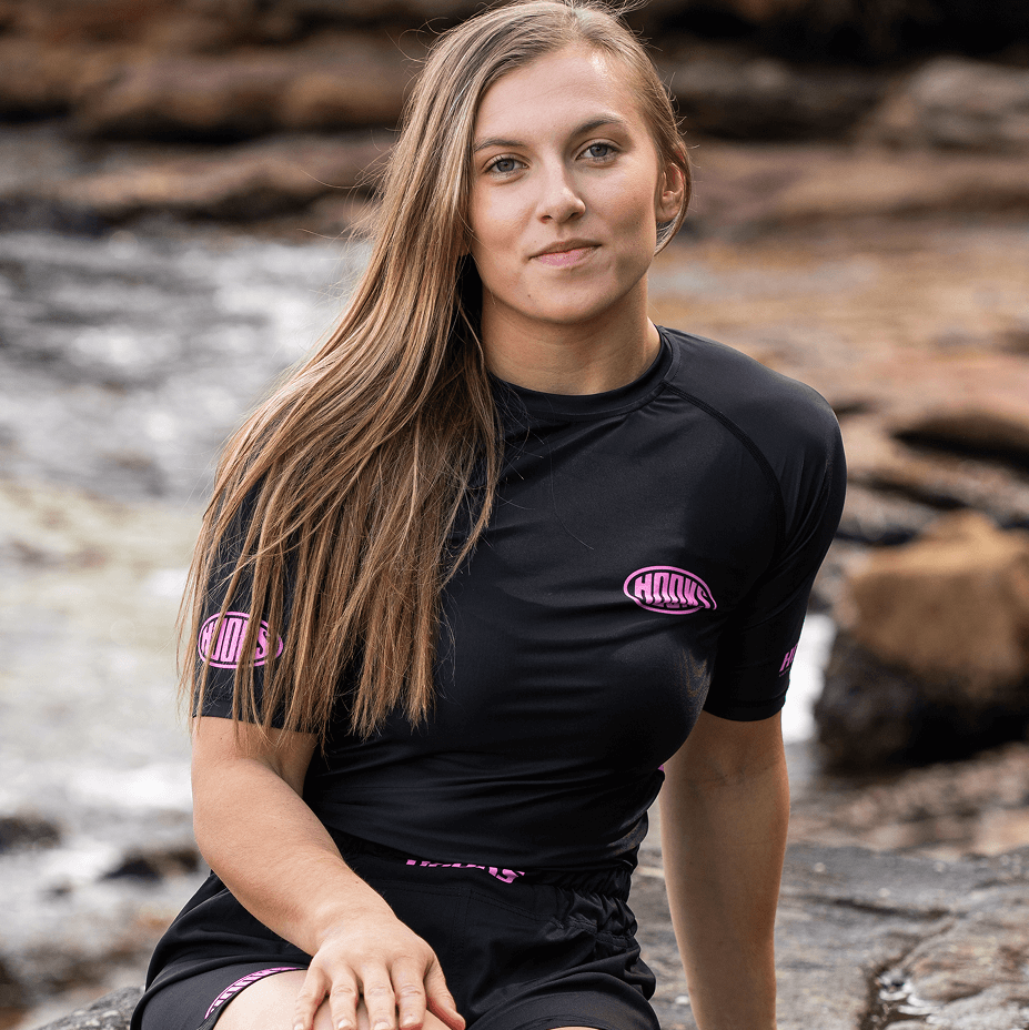 Hooks Short Sleeve Rash Guard - Rose Noir