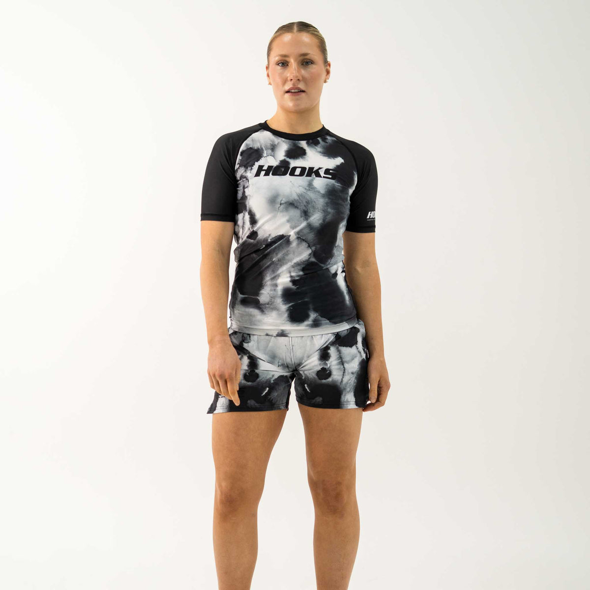 Hooks Women's Short Sleeve Rash Guard - Black Mist - 5