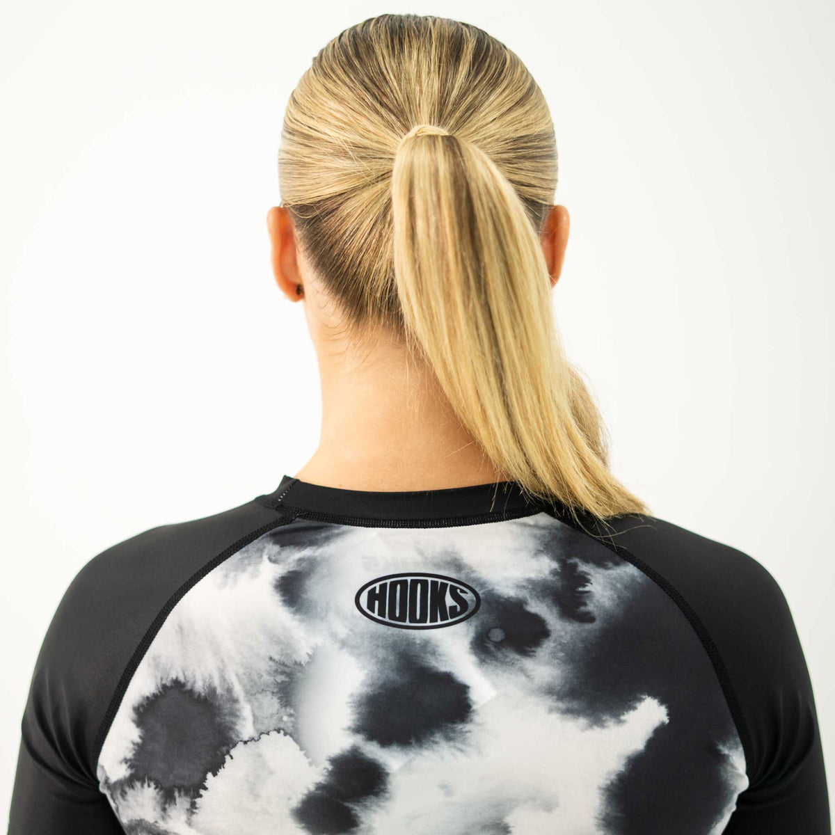 Hooks Women's Short Sleeve Rash Guard - Black Mist - 1
