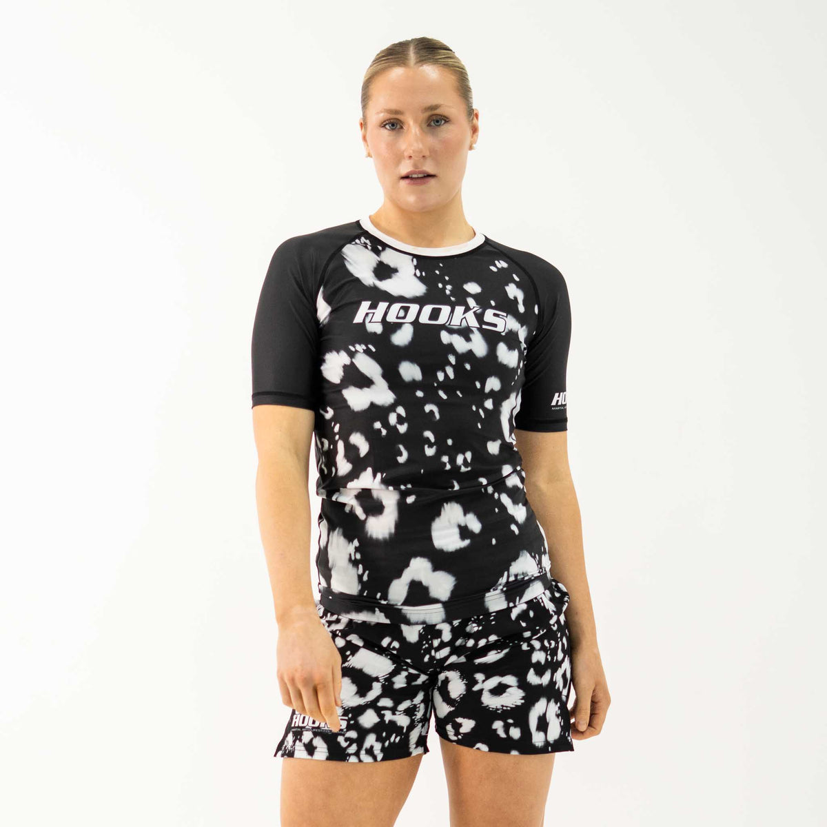 Hooks Women's Short Sleeve Rash Guard - Prowl - 7