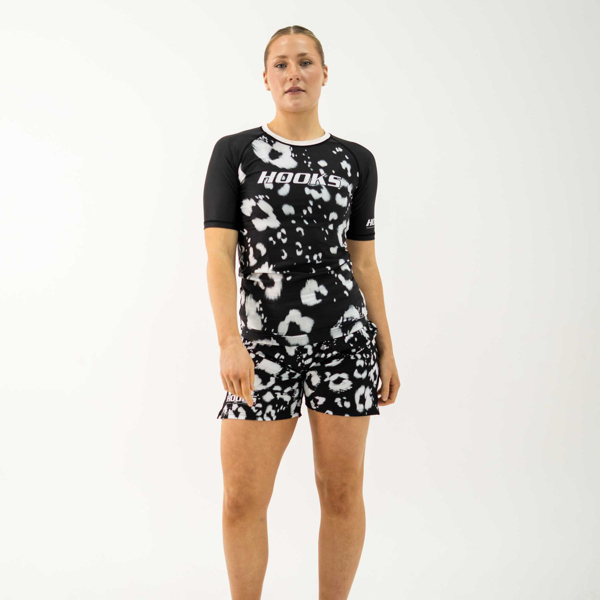 Hooks Women's Short Sleeve Rash Guard - Prowl - 6