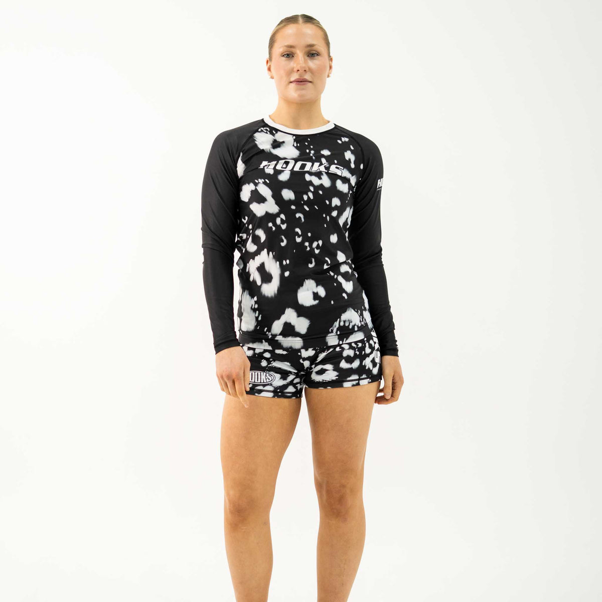 Hooks Women's Long Sleeve Rash Guard - Prowl - 4