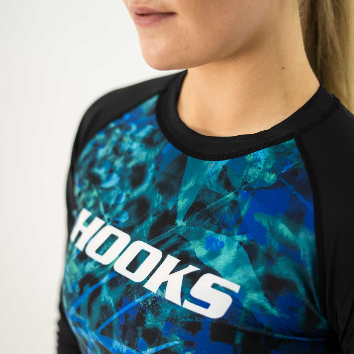 Hooks Women's Long Sleeve Rash Guard - Jungle Reign - 2
