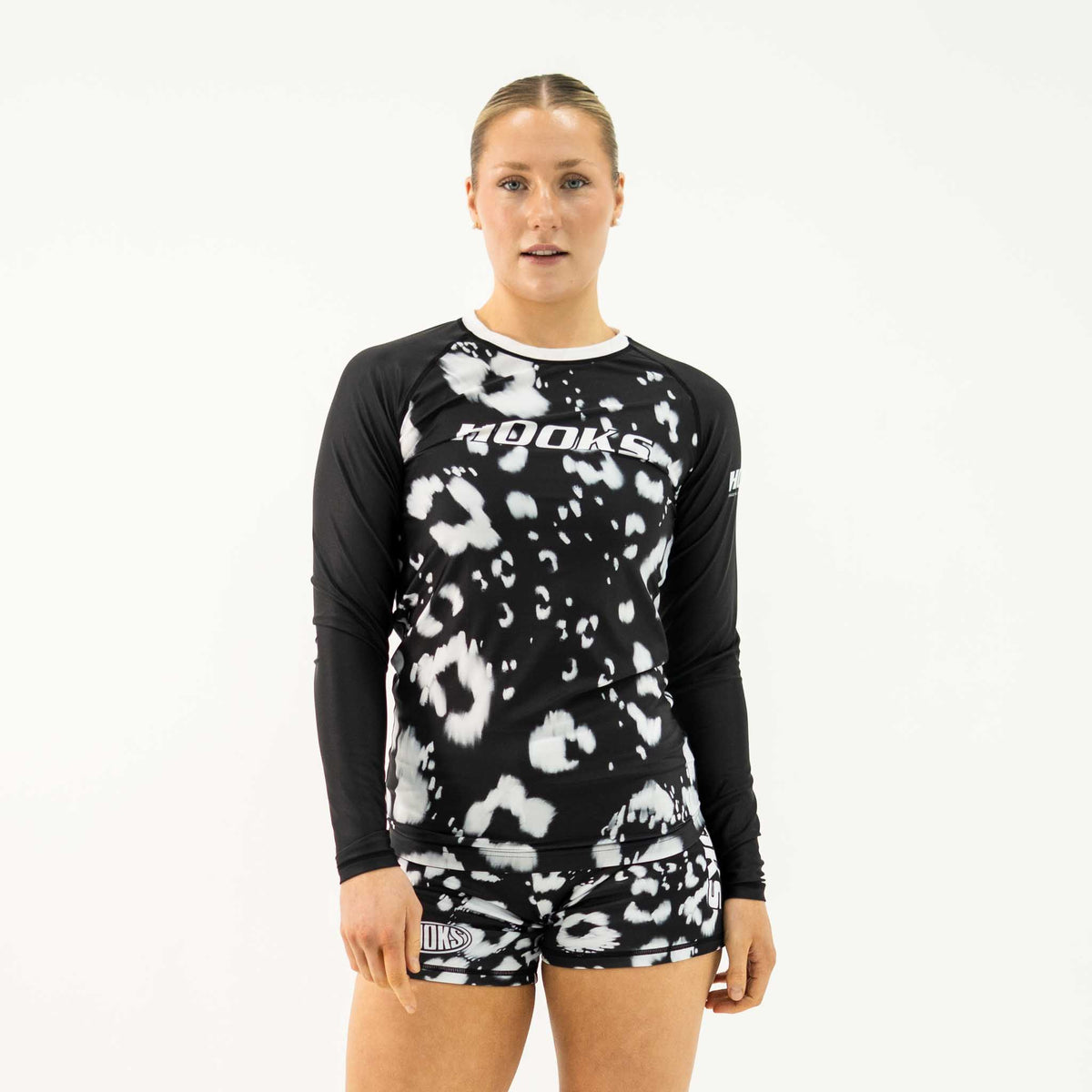 Hooks Women's Long Sleeve Rash Guard - Prowl - 5