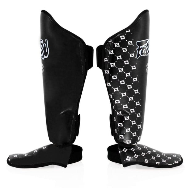Fairtex SP5 Muay Thai  Competition Shin Guards