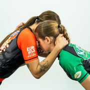 Sleeve view of Kureiji Short Sleeve BJJ Rashguard Twistied Fingers Cheese in action