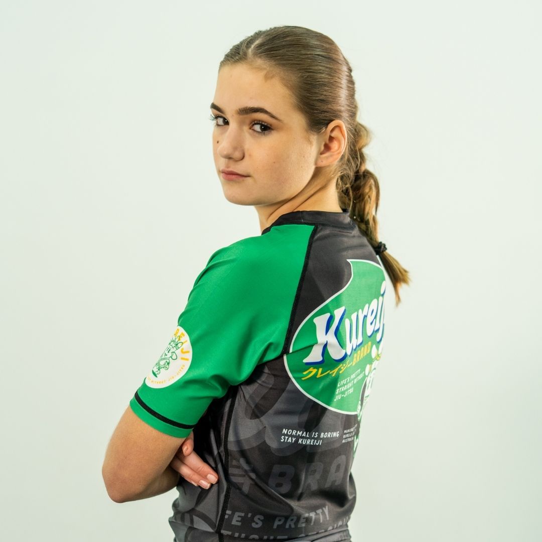 Back view of Kureiji Short Sleeve BJJ Rashguard Twistied Fingers Chicken when worn